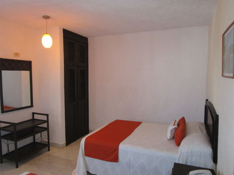 Hotel Imperial Laguna Faranda Cancún Exteriör bild